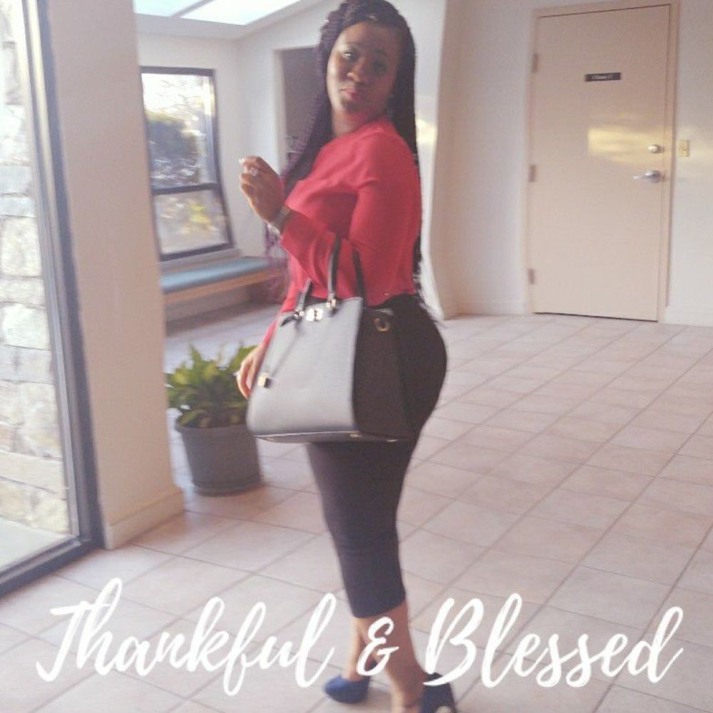 Meet your Posher, Vee